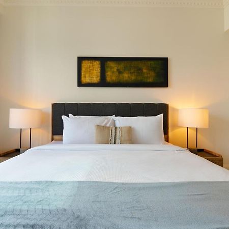 Maison Privee - Stunning Waterfront Apt With Marina View Nxt To Beach Dubai Exteriör bild