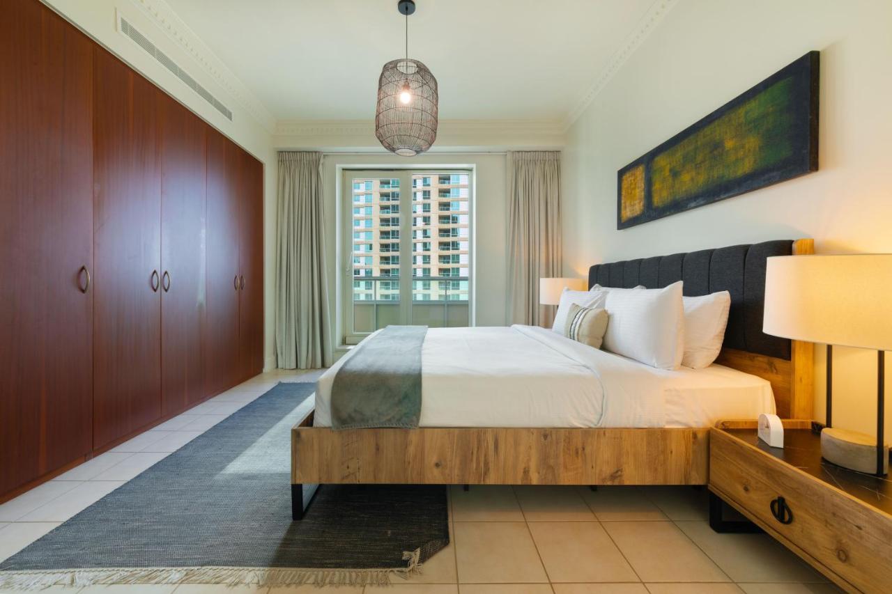 Maison Privee - Stunning Waterfront Apt With Marina View Nxt To Beach Dubai Exteriör bild