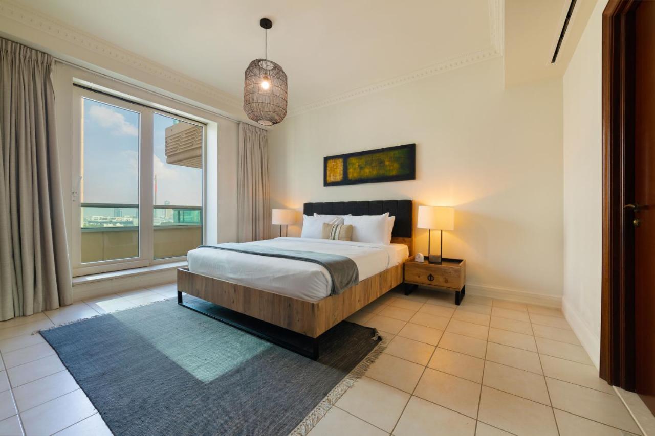 Maison Privee - Stunning Waterfront Apt With Marina View Nxt To Beach Dubai Exteriör bild